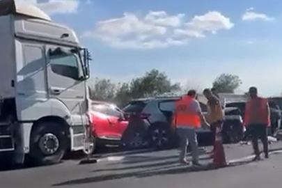 Anadolu Otoyolu’nda 12 araç birbirine girdi: 6 yaralı