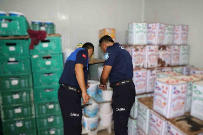 Antalya’da 15 ton tarihi geçmiş süt ürününe el konuldu