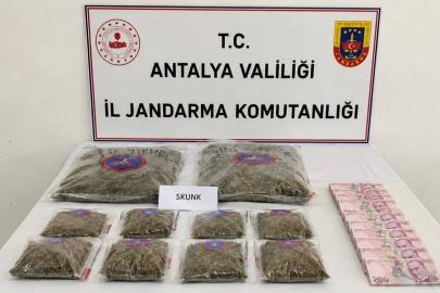 Antalya’da 5 kilogram skunk esrar maddesi ele geçirildi
