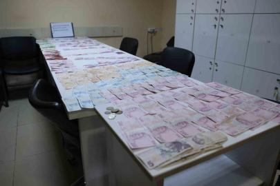 Antalya’da yakalanan dilencinin üzerinden 17 bin TL çıktı