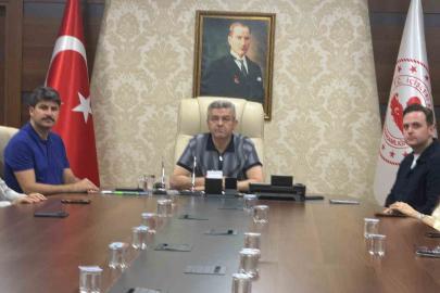 Artvin Valisi Ergün’den Hopa’daki şüpheli cisim ile ilgili açıklama: "Endişe edilecek bir durum yok, yol yeniden trafiğe açıldı"