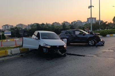 Aydın’da otomobille çarpışan araç refüje çıktı: 1 yaralı