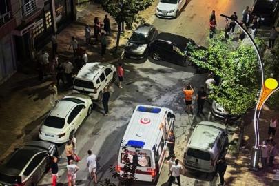 Bafra’da kontrolden çıkan otomobil park halindeki 6 araca çarptı