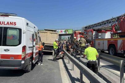 Bağcılar’da hafriyat kamyonunun altında kalan motosikletli hayatını kaybetti