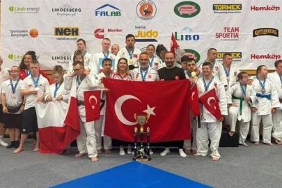 Bakan Bak’tan Down Judo Milli Takımına tebrik