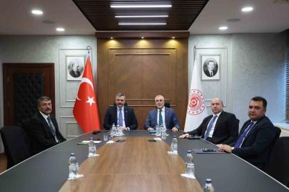 Bakan Işıkhan, İçişileri Bakanı Çiftci ile bir araya geldi