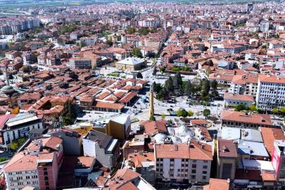 Bakan Kurum paylaştı: Çorum’un tarihi meydanı gün yüzüne çıktı