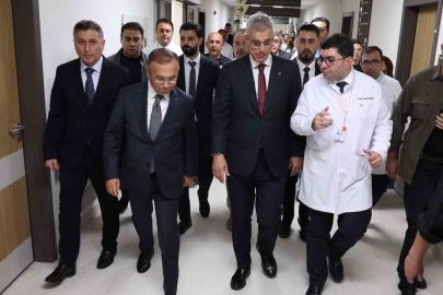 Bakan Memişoğlu’ndan saldırıya uğrayan Yeni Parti Milletvekili Meriç’e ziyaret