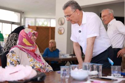 Başkan Kurnaz: "Büyüklerimiz göz bebeğimizdir"