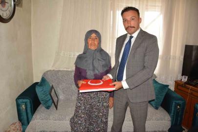 Başsavcı Ozan Kapıcı, şehit annesini evinde ziyaret etti
