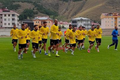 Bayburtspor’da kamp mesaisi sürüyor
