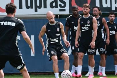 Beşiktaş’ta Leandro Trossard ilk antrenmanına çıktı