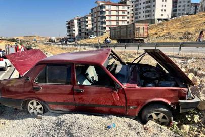 Besni’de kontrolden çıkan otomobil şarampole girdi: 1 yaralı