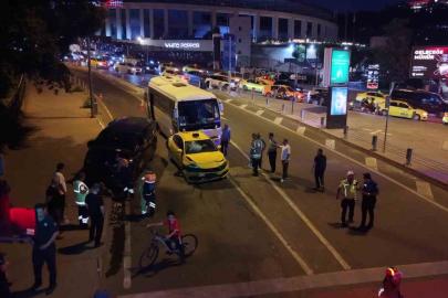 Beyoğlu’nda 8 araçlı zincirleme kaza: 5 kişi yaralandı