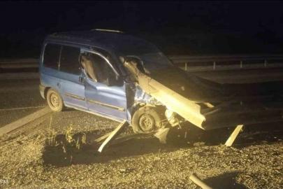 Bilecik’te otomobil bariyerlere çarptı: 1 yaralı