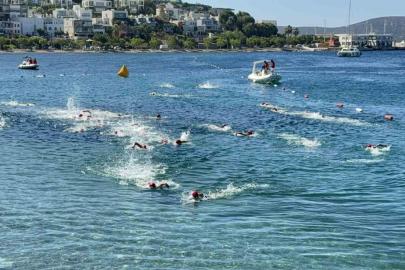 Bodrum’da sağlık için kulaç attılar: "Sağlığa Kulaç At" ikinci kez denizde