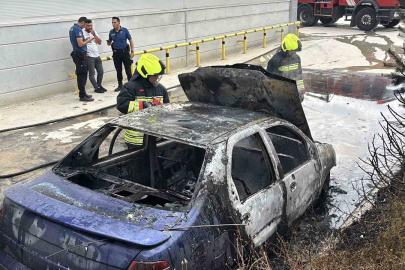 Bolu’da 15 gün önce aldığı otomobil, park halindeyken küle döndü