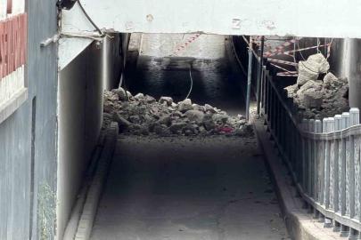 Bolu’da alt geçidin tavanı çöktü: Yol ulaşıma kapandı
