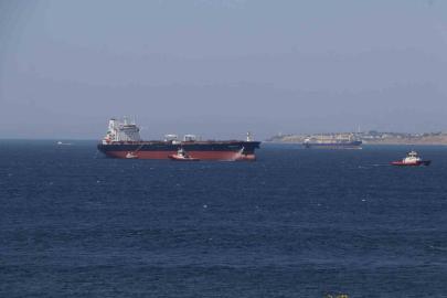Boş ham petrol tankeri Çanakkale önlerinde dümen arızası yaptı