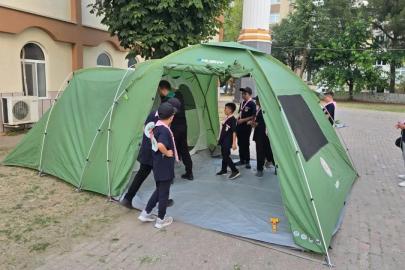 Boyabat’ta genç izcilere uygulamalı kampçılık eğitimi