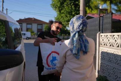 Bu bahçede yetiştirilen ürünler ihtiyaç sahiplerine gönderiliyor