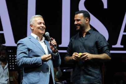 Buharkentliler Alişan’ı ‘fahri hemşehri’ ilan etti