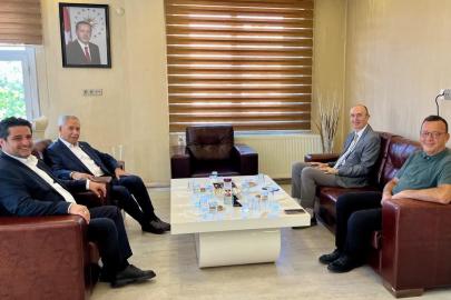 Bülent Arınç’tan Şehzadeler Kaymakamı Günhan Yazar’a ’Hayırlı olsun’ ziyareti
