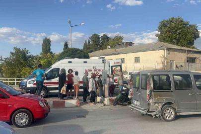 Burdur’da otomobil ile motosiklet çarpıştı: 1 yaralı
