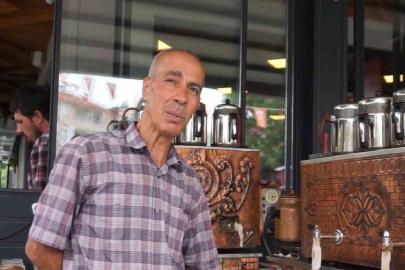 Burdur’un 50 yıllık neşe kaynağı: Çaycı Hakkı’nın gülüşü kentin simgesi oldu