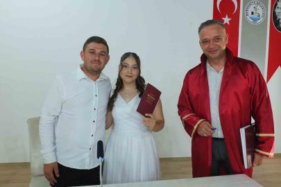 Burhaniye’de düğün sezonu devam ediyor
