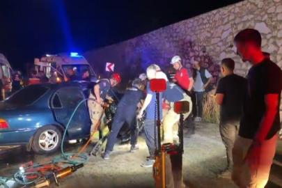Bursa’da iki otomobil kafa kafaya çarpıştı: 5 yaralı, 2 ölü
