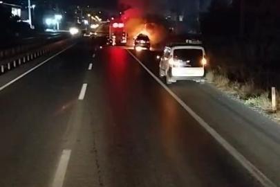 Bursa’da lüks otomobil alevlere teslim oldu: O anlar kamerada