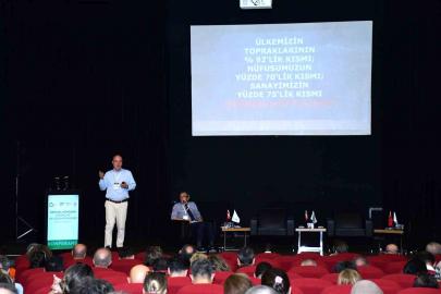 Büyükşehir kentsel dönüşüm sürecini uzmanlarla masaya yatırdı