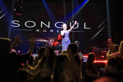 Çameli Festivalinde Songül Karlı rüzgarı