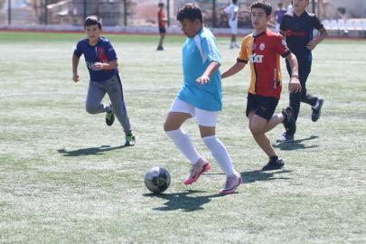 Camiler arası futbol turnuvasında ilk düdük çaldı