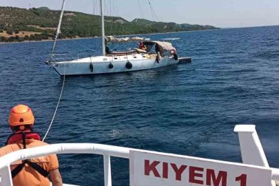 Çanakkale Boğazı’nda sürüklenen tekne kurtarıldı