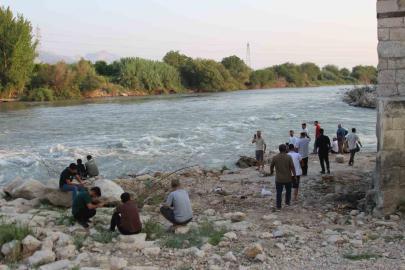 Ceyhan Nehri’ne serinlemek için giren 2 çocuk kayboldu