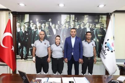 Çiğli’de silahlı saldırganı yakalayan güvenlik ekibine ödül