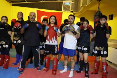 Çocuk yaşlarda başladığı sporda, şimdi şampiyon sporcular yetiştiriyor