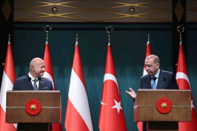 Cumhurbaşkanı Erdoğan: "(Avusturya) Ticaret hacmini inşallah bu yıl 5 milyar dolar hedefimize ulaştıracağımıza inanıyoruz"