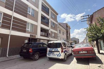 Dairenin camında otururken bahçeye düşen çocuk hastaneye kaldırıldı