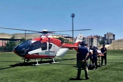 Darende’de kalp krizi geçiren 16 yaşındaki hasta hava ambulansıyla Malatya’ya sevk edildi