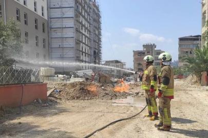 Defne’de doğalgaz borusunda yaşanan sızıntıdan alevler yükseldi