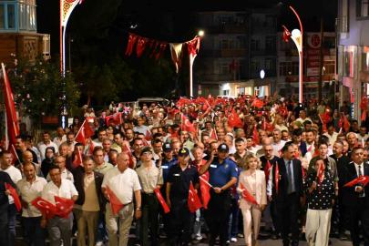 Demirci’de Kurtuluş Festivali görkemli kortej yürüyüşüyle başladı