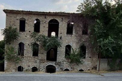 Denizli Büyükşehir Beledisi tarihi Tavas Taş Hana sahip çıkıyor