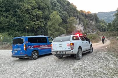 Dereye giren çocukların kaybolduğu ihbarı ekipleri harekete geçirdi