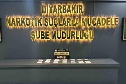 Diyarbakır’da araçta ve iki ikamette yapılan aramada uyuşturucu madde ele geçirildi
