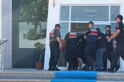 Dolandırıcılar 1 milyon liralık altınla kaçtı, jandarma 48 saat geçmeden yakaladı