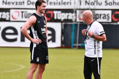 Dusan Vlahovic, Beşiktaş ile ilk antrenmanına çıktı