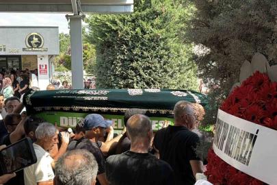 Düzce’de sevilen doktorun cenaze namazını kuzeni kıldırdı
